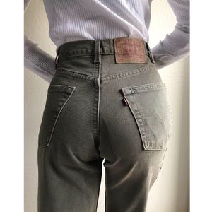 Vintage Levi’s 550 olive green high waisted jeans